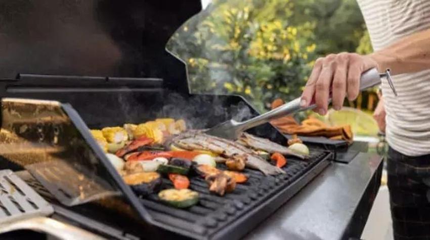 Balık en lezzetli bu şekilde pişiyor! Bu yöntemde balığı tuzlu suda bekletmek var