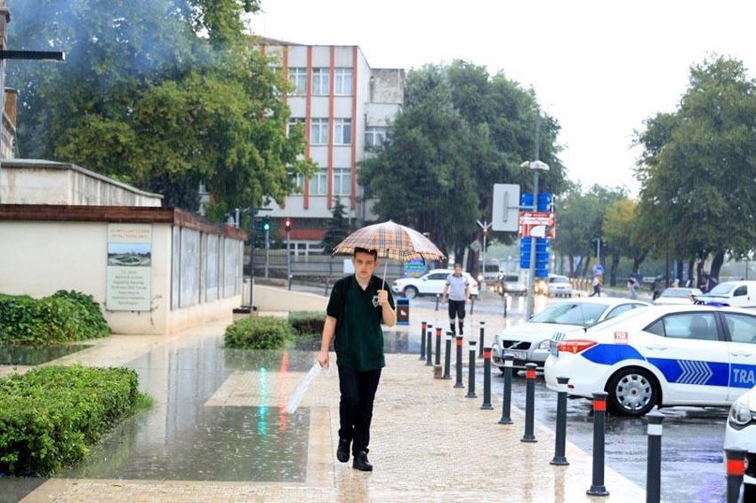 Kar yağışları beklenirken Meteoroloji son dakika uyarısında bulundu! Gök gürültülü sağanaklar ve kuvvetli rüzgar geliyor