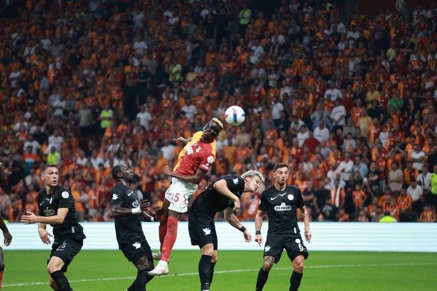 Galatasaray Çaykur Rizespor maçında 3 puan 5 golle geldi!
