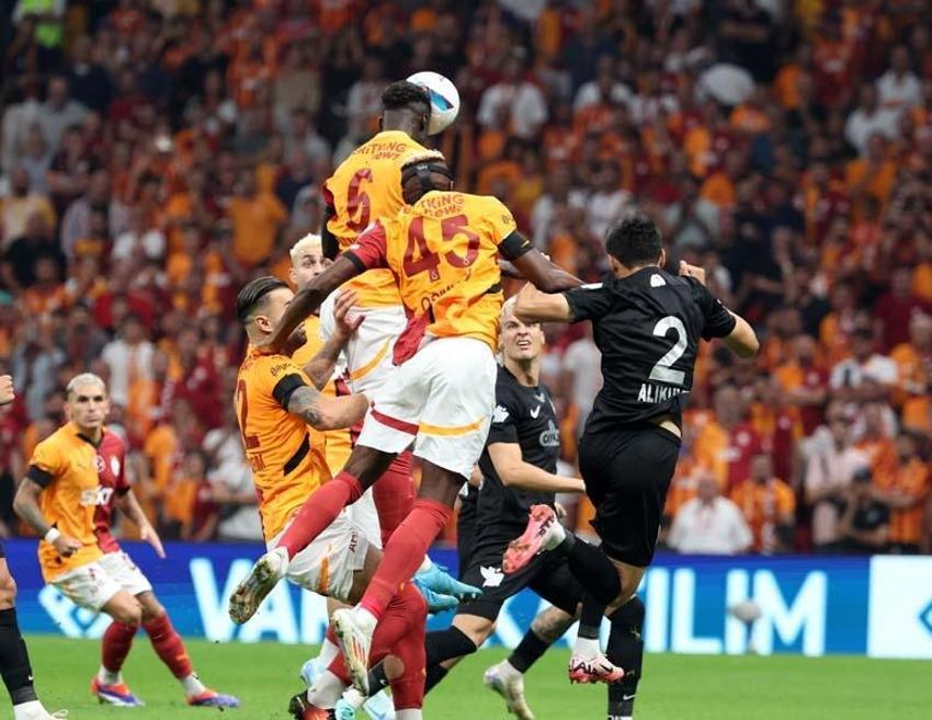 Galatasaray'da maça yıldız isim damga vurdu