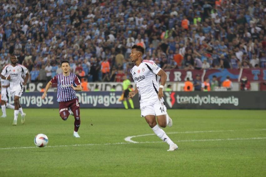 Trabzonspor-Beşiktaş maçında tarihe geçen olay: Çok net kırmızı kart, Şenol Güneş atılmalıydı