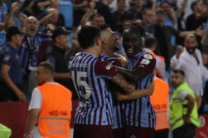 Trabzonspor-Beşiktaş maçında tarihe geçen olay: Çok net kırmızı kart, Şenol Güneş atılmalıydı