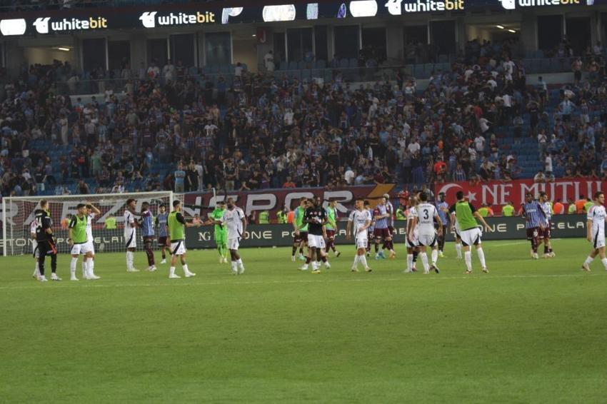 Trabzonspor-Beşiktaş maçında tarihe geçen olay: Çok net kırmızı kart, Şenol Güneş atılmalıydı