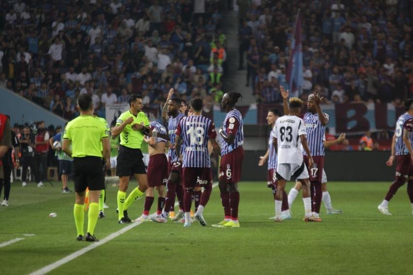 Rafa Silva'ya yapılan hareket sonrası çıldırdı: Futbol hayatı bitecekse, biz ne yapacağız