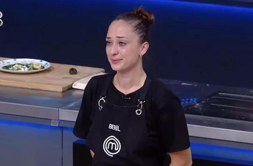 MasterChef'te elenen Beril sosyal medyada gündem oldu! Ağlayarak gitti