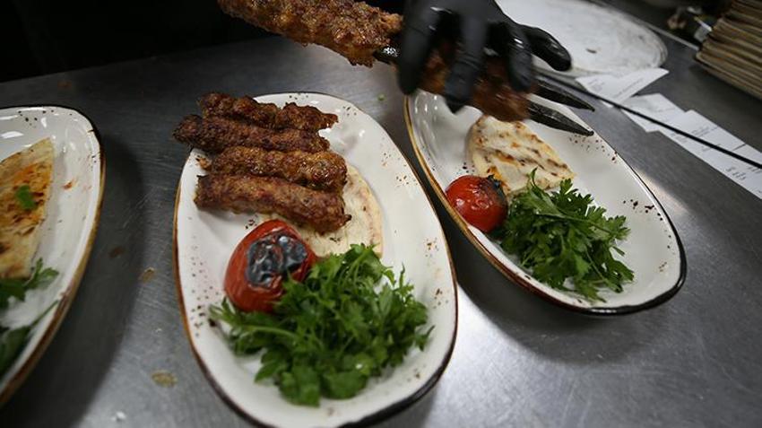 Gaziantep'te festival rüzgarı! GastroAntep dünyaya açıldı, binlerce kişi akın etti