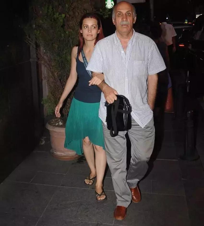 İrem Sak babasını gözyaşlarıyla son yolculuğuna uğurladı