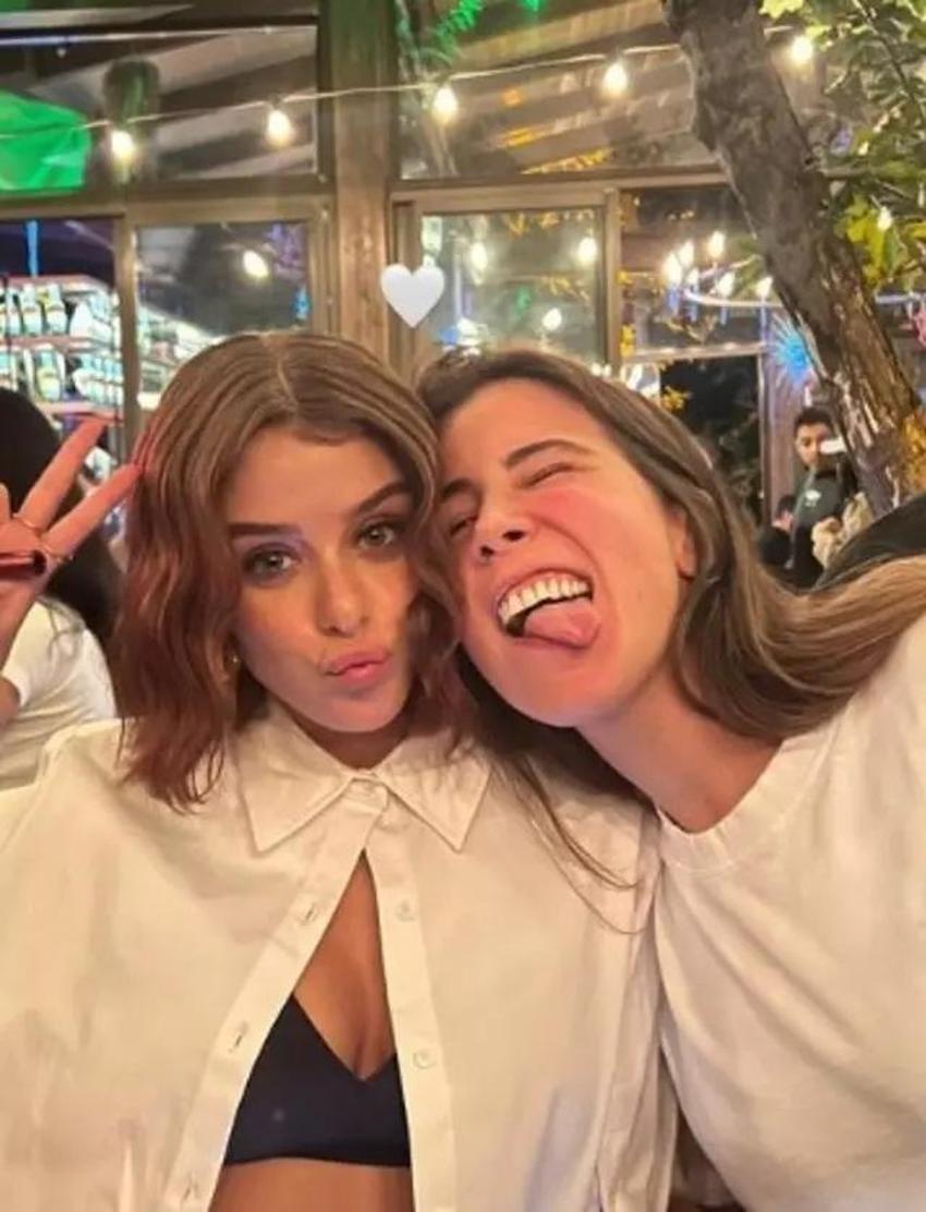 İlayda Alişan sevgilisi Oğulcan Engin'in davetine tarzıyla damga vurdu!