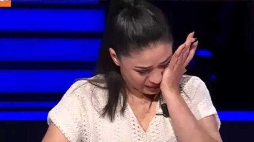 Gizem hemşireyi çakmakla yakmıştı: Abi yapma dedim, dinlemedi, ünlü yarışmaya katılıp herkesi ağlatmıştı
