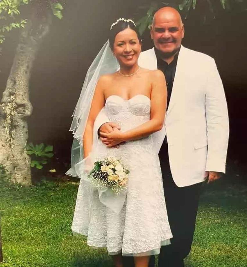 Doğuma günler kala evlenmişlerdi: Özge Özpirinçci ve Burak Yamantürk çiftinden 3. yıldönümü paylaşımı