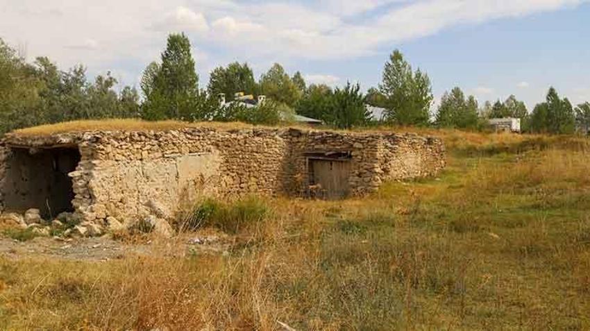 Emekli öğretmen Osmanlı'dan kalma değirmende un öğütüyor! Gelecek kuşaklara aktarılması gereken muhteşem bir tarihi doku