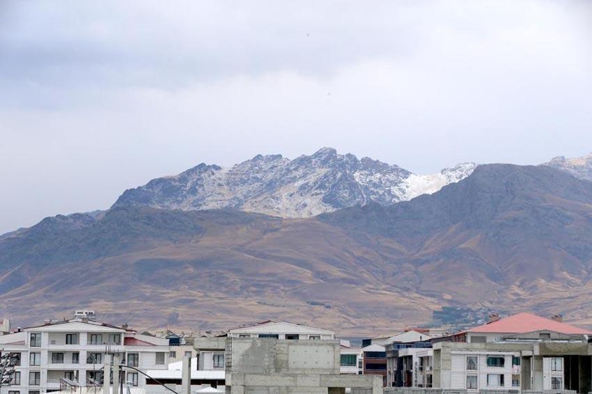 Kar yağışı başladı Meteoroloji son hava durumu raporunu yayınladı! Gök gürültülü sağanak yağışlar kuvvetli şekilde geliyor
