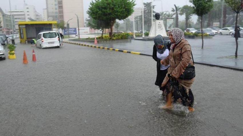 Kar yağışı başladı Meteoroloji son hava durumu raporunu yayınladı! Gök gürültülü sağanak yağışlar kuvvetli şekilde geliyor
