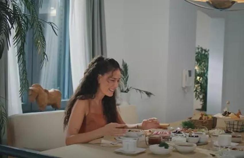 Yalı Çapkını'nda Pelin Akil'in ağlama performansı gündem oldu!
