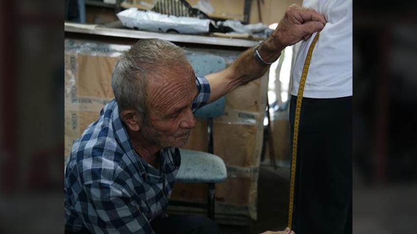 Bolu'da 83 yaşındaki Fahri dede 40 yıldır aynı yöntemi kullanıyor