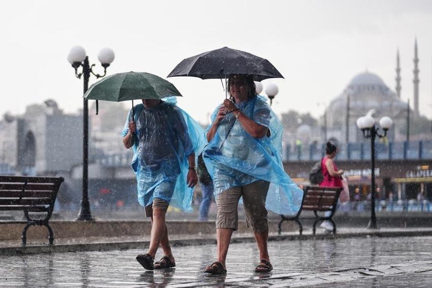 Meteoroloji son hava tahmin raporunu açıkladı, birçok ili sağanak yağışlara karşı uyardı!