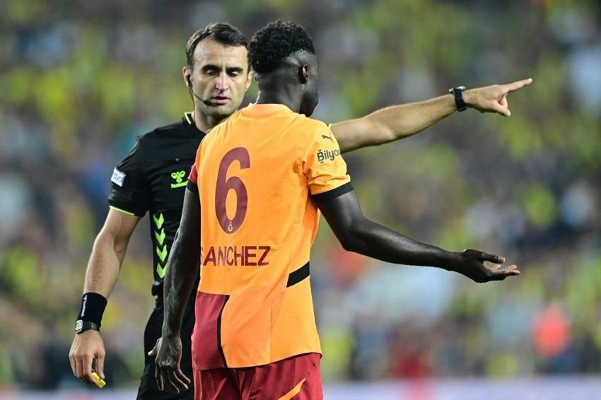 Fenerbahçe Galatasaray derbisinde 25 yıl sonra bir ilk yaşandı!