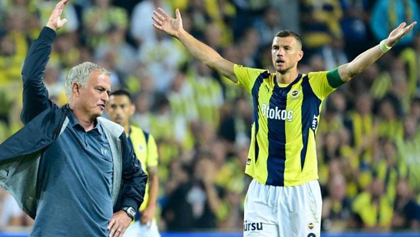 Fenerbahçe Galatasaray derbisinde Jose Mourinho'yu çıldırtan karar!