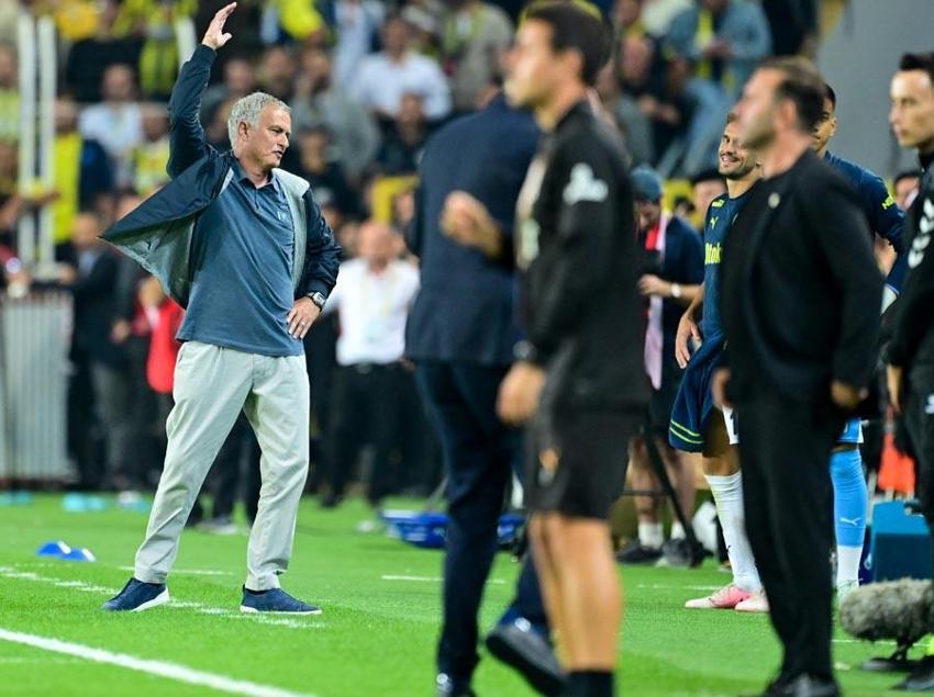 Fenerbahçe Galatasaray derbisinde Jose Mourinho'yu çıldırtan karar!