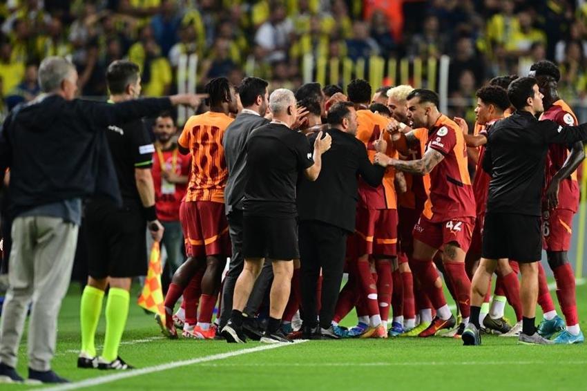 Tarihi Fenerbahçe zaferi sonrası Galatasaray'dan göndermeli paylaşımlar! Ağlayan biri: Jose Mourinho...