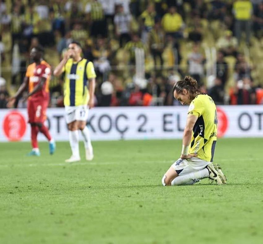 Galatasaraylı futbolculardan soyunma odasında şok hareket! Geride bıraktıkları Ali Koç'u öfkelendirdi
