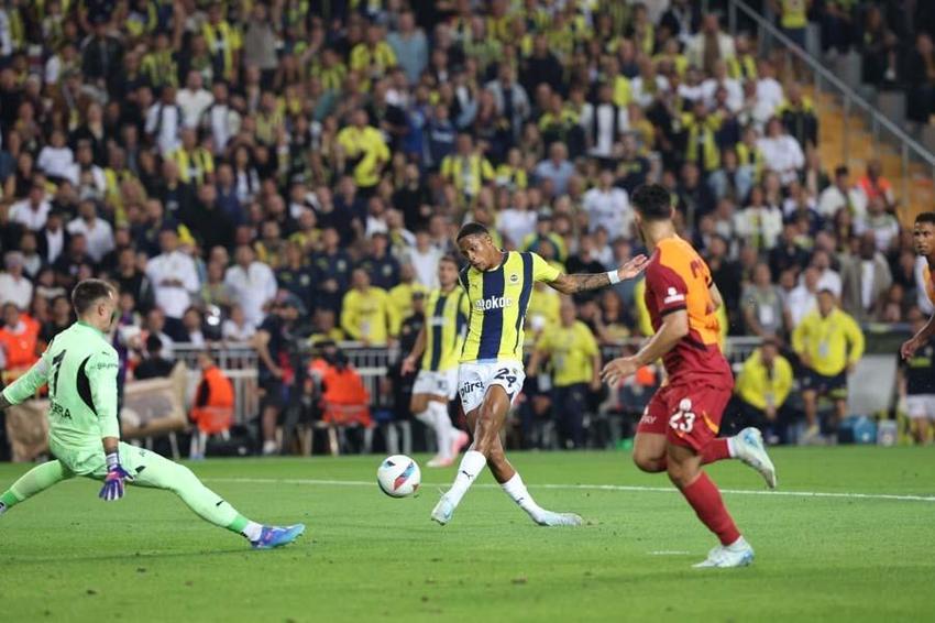Galatasaraylı futbolculardan soyunma odasında şok hareket! Geride bıraktıkları Ali Koç'u öfkelendirdi