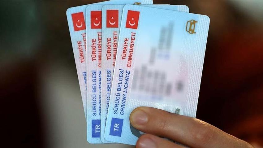 Eski ehliyetler geçersiz sayılacak! Son tarih verildi
