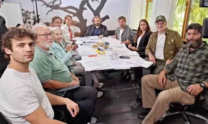 Şarkıcı Göksel kameralardan kaçarken yakalandı: 'Çok kötüyüm'