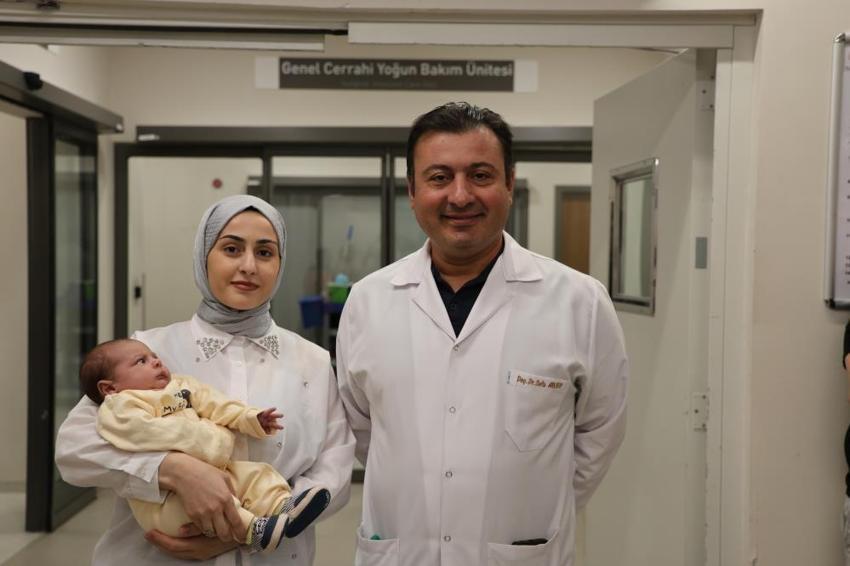 Adana'da tüp bebek yöntemiyle doğan çocuklarına doktorun adını verdiler