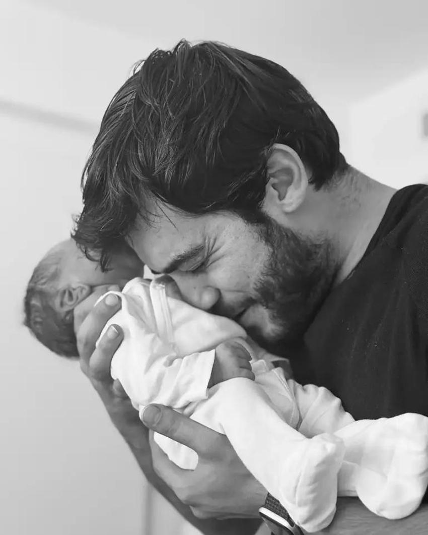 Fenomen Dilan Telkök ve Berkay Hardal'ın oğlu dünyaya geldi!