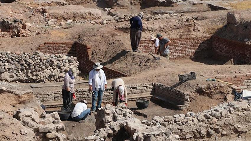 Kayseri'de Erken Tunç Çağı'na tarihlenen sarayda 20'ye yakın oda ortaya çıkarıldı