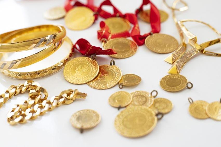 Altın fiyatları rekor seviyelerde! Kritik açıklama öncesi gerileme yaşanır mı? Dövizde son durum ne olacak?