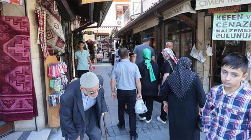 Türkiye'nin en kısa sokağı! 15 adımda bitiyor