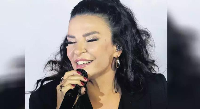Fatma Turgut, Ankara'da hayranlarıyla bir araya geldi: ‘15 yıl daha bitmesin hikâyemiz’