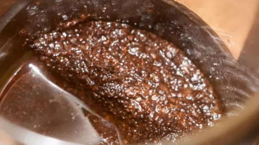 Kimyasal saç boyasına alternatif! Hem doğal hem de parlatıyor: Kahve telvesinin sırrı...
