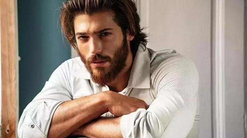 Can Yaman'la fotoğraf çektirmenin ücreti de varmış! Bakın kaça patlıyor