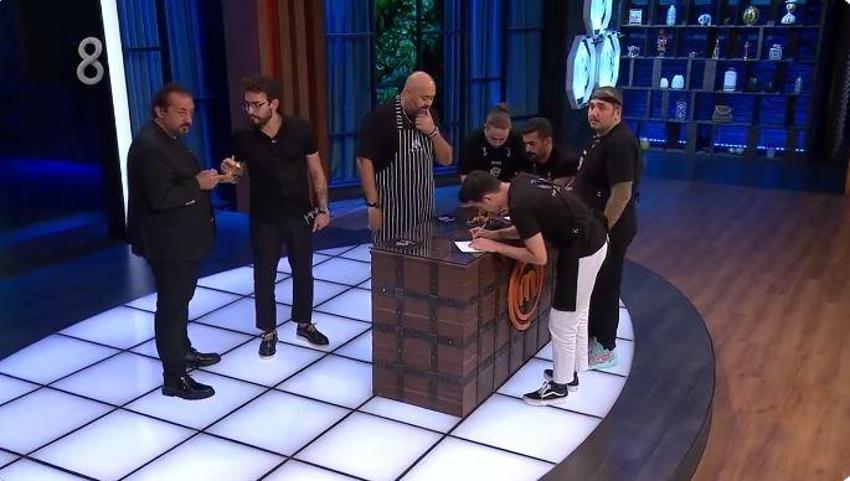 Masterchef'ten elenen isim belli oldu! Mehmet Şef kızdı: Bu cesareti nereden alıyorsunuz?