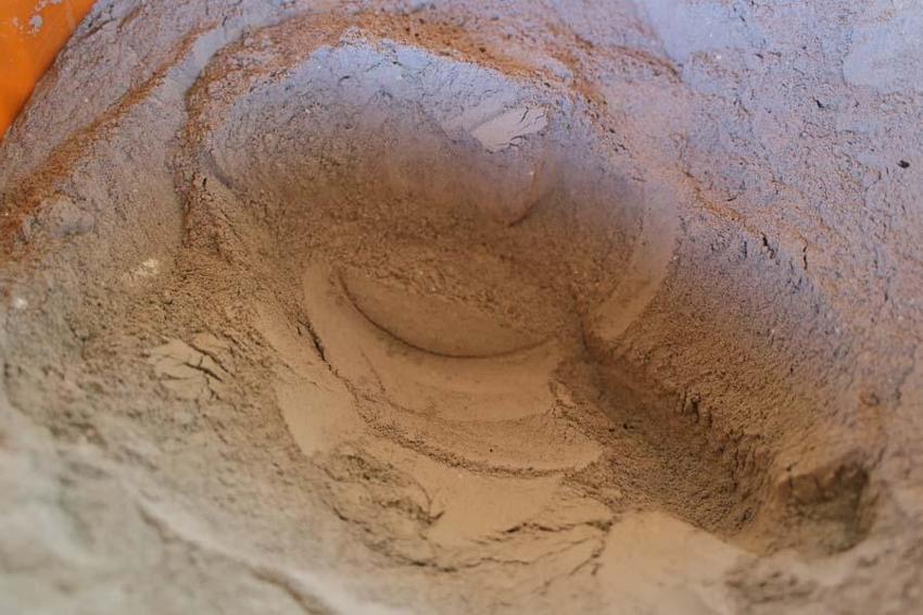Adana'da meşe külüyle harmanlayıp ekonomiye kazandırıyorlar! 10 Kilogramdan 1 kilogram elde ediyorlar