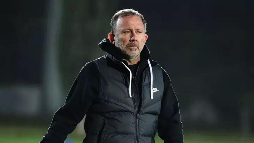 Sergen Yalçın Bundesliga yolcusu! Kulüp ısrarcı, ünlü teknik adam kararsız!
