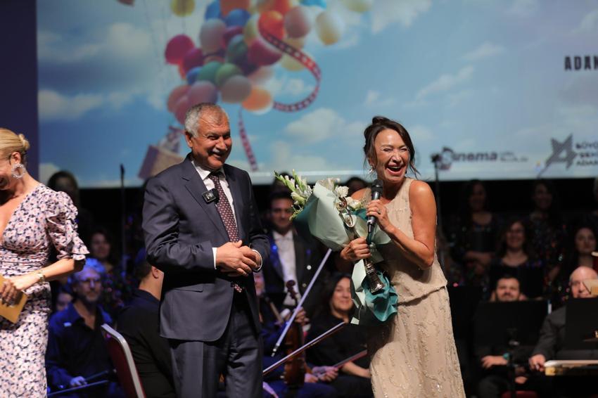 Altın Koza'da ödüller sahiplerini buldu: Törene damga vurdu: Sinema umuttur