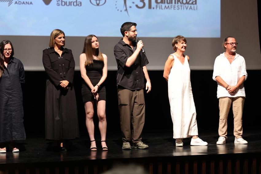 Altın Koza'da ödüller sahiplerini buldu: Törene damga vurdu: Sinema umuttur