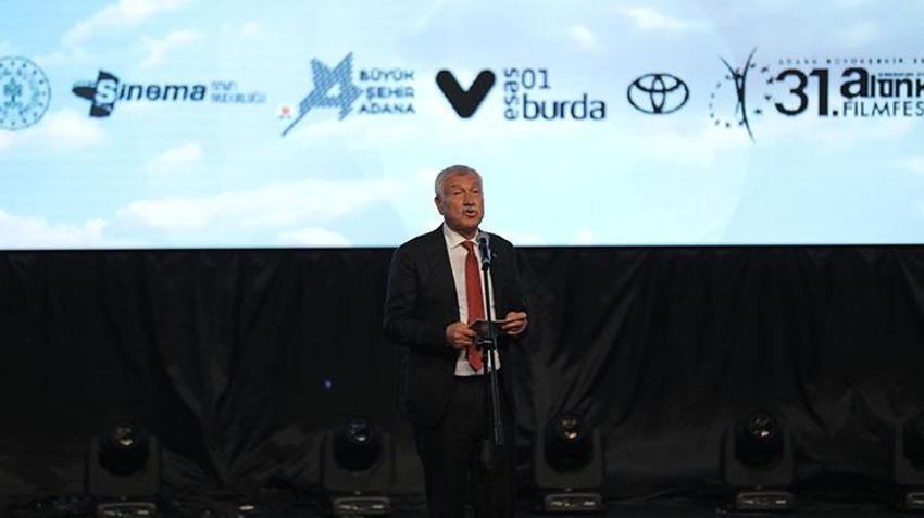 Altın Koza'da ödüller sahiplerini buldu: Törene damga vurdu: Sinema umuttur