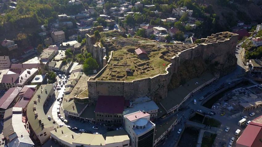 Bitlis Kalesi'nde tarihe ışık tutacak keşif! 5 yıl sürecek! Tamm 500 yıllık
