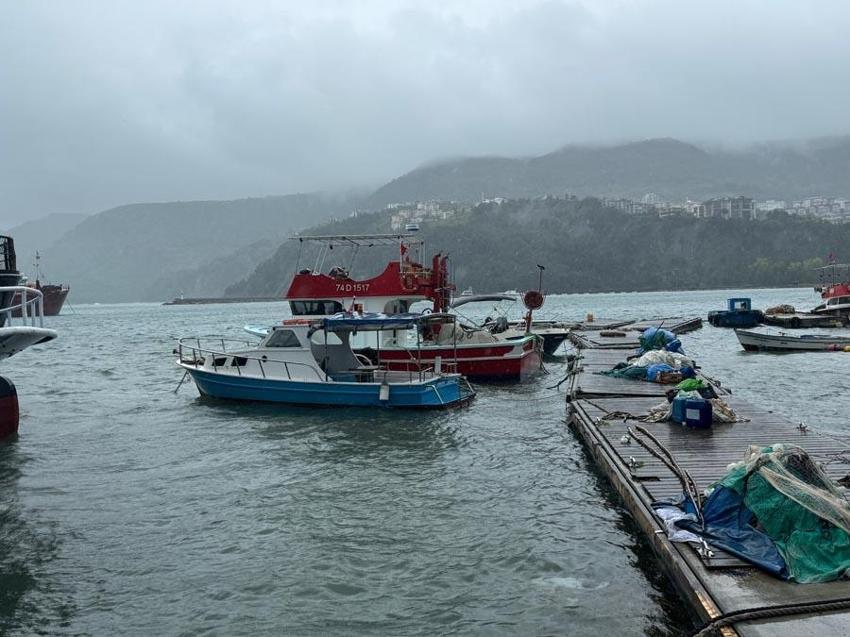 Aşırı sıcaklar yerini soğuk havaya bırakıyor: Sağanak yağışlar yurda giriş yaptı Meteoroloji illeri tek tek açıkladı