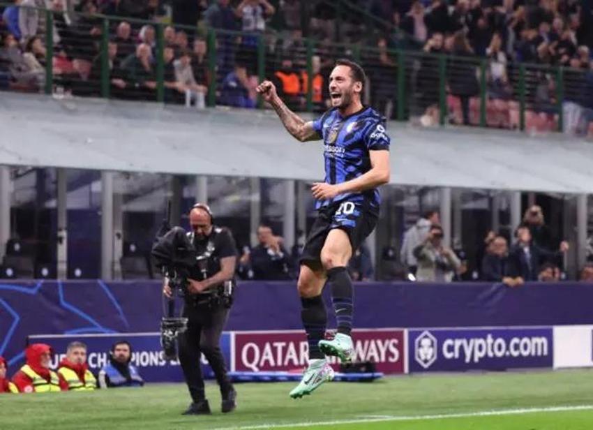 Hakan Çalhanoğlu, Sneijder'den sonra ilki başardı! İnter sahasında kazandı