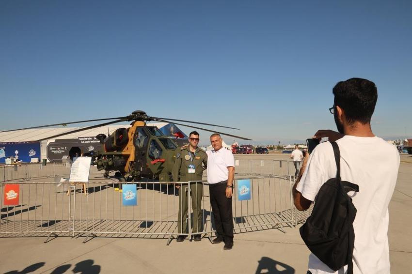 Adana'da TEKNOFEST heyecanı başladı: Bayraktar TB2 ve paramotor gösterisine yoğun ilgi! Bayraktar TB-3 ve ANKA-3 ilk halk uçuşunu  yapacak