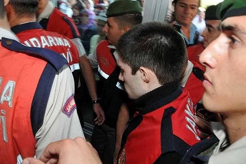 Cem Garipoğlu'nun mezarı açıldı! Kefen detayı tüm dikkatleri üzerine çekti! "Skandal olur"