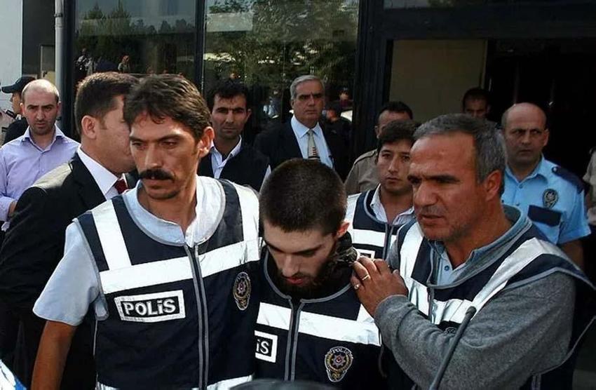 Cem Garipoğlu'nun mezarı açıldı! Kefen detayı tüm dikkatleri üzerine çekti! "Skandal olur"