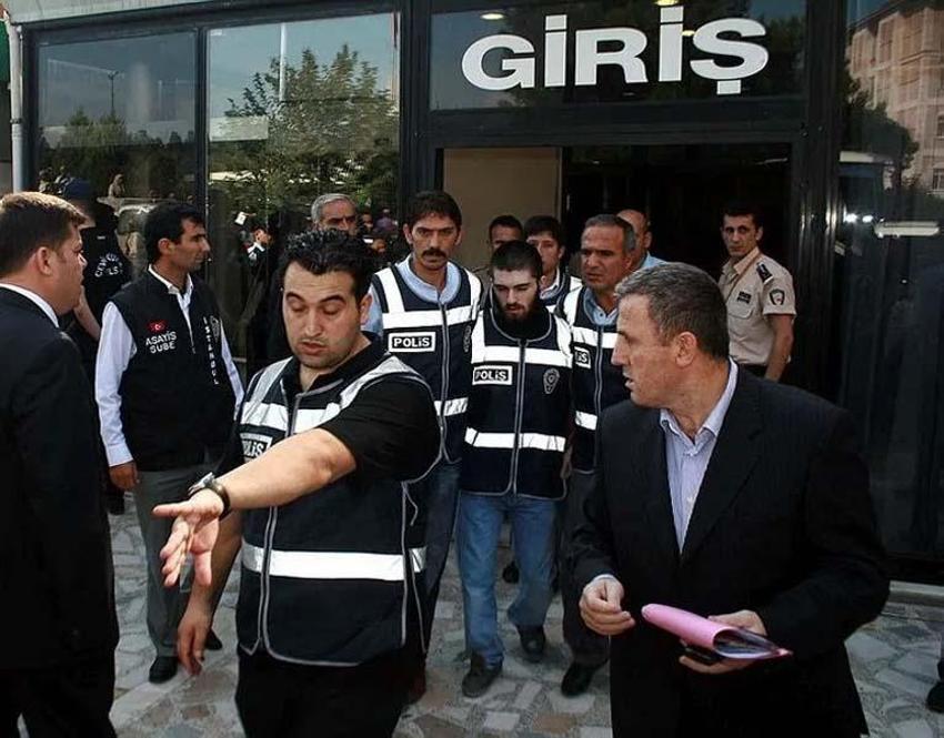Cem Garipoğlu'nun mezarı açıldı! Kefen detayı tüm dikkatleri üzerine çekti! "Skandal olur"
