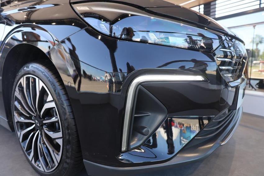 TOGG'un Sedan modeli T10F TEKNOFEST'te ilk kez görücüye çıktı! Sürücülerden tam not aldı
